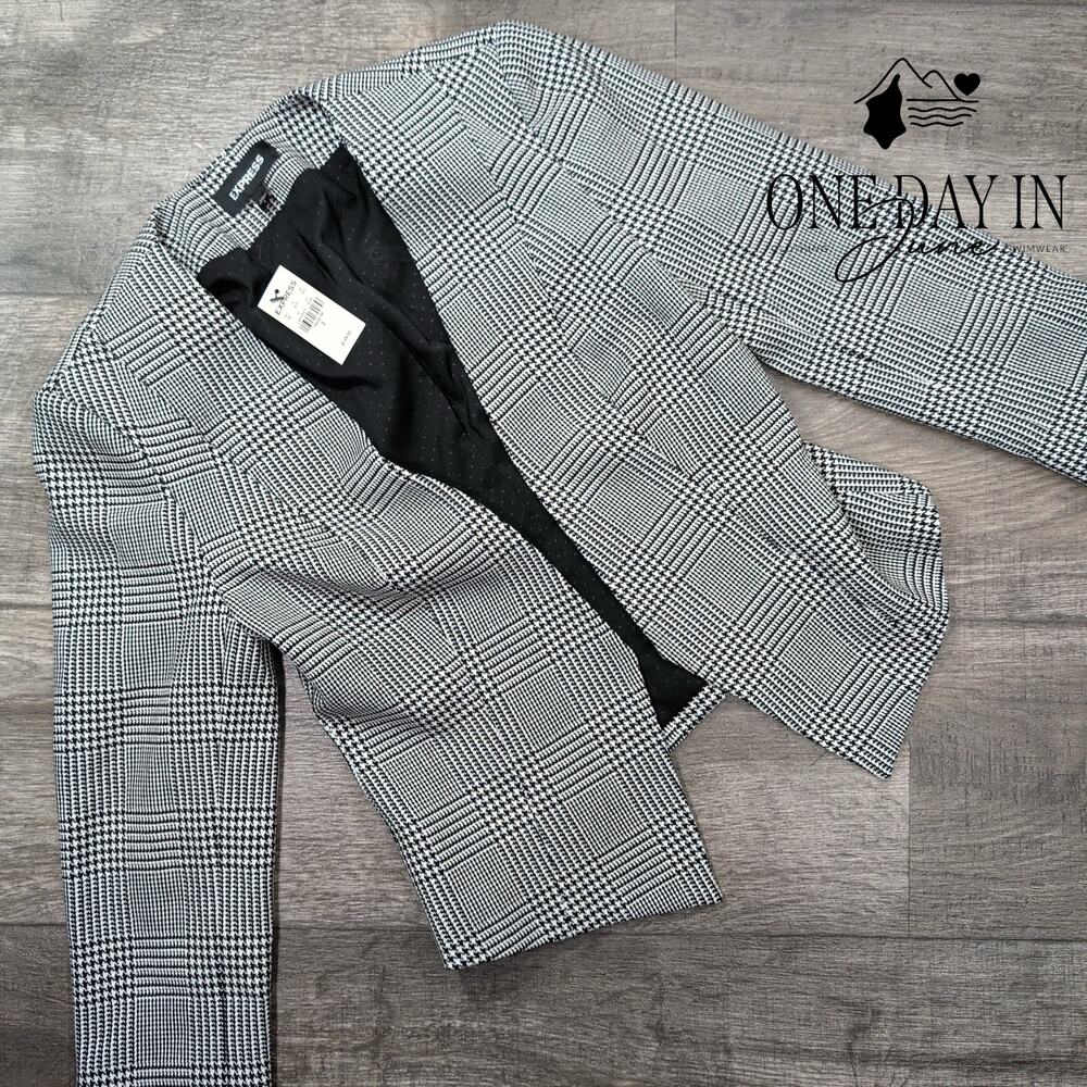 Express Buttonless Blazer Size 2